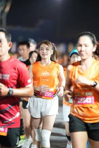 BIB: 45295, 23543
                            <button type="button" onclick="openModal(19607201)" class="btn btn-primary btn-sm float-right btn-popup" data-toggle="modal" data-target=".modal-high-quality">
                        <i class="fas fa-shopping-cart"></i> Add to Cart
                    </button>
                                            <button type="button" onclick="isThisMe(19607201, true)" class="btn btn-success btn-sm float-right btn-popup btn-isme hidden" data-toggle="tooltip" data-placement="bottom" title="นี่คือรูปของคุณใช่ไหม คลิกที่นี่เพื่อเอาเข้าอัลบั้ม">
                        <i class="fas fa-plus"></i> Add to album
                    </button>
                    <button type="button" onclick="isThisMe(19607201, false)" class="btn btn-warning btn-sm float-right btn-popup btn-isnotme hidden">
                        <i class="fas fa-ban"></i> Remove from album
                    </button>